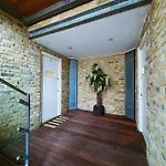 Mr2 - Charming 1 Bed Apartment, Munster Village